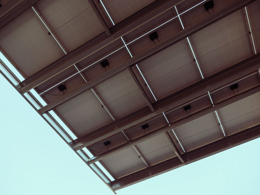 Energiezuinige verandaoverkappingen: zonnebescherming ontmoet eco-efficiëntie